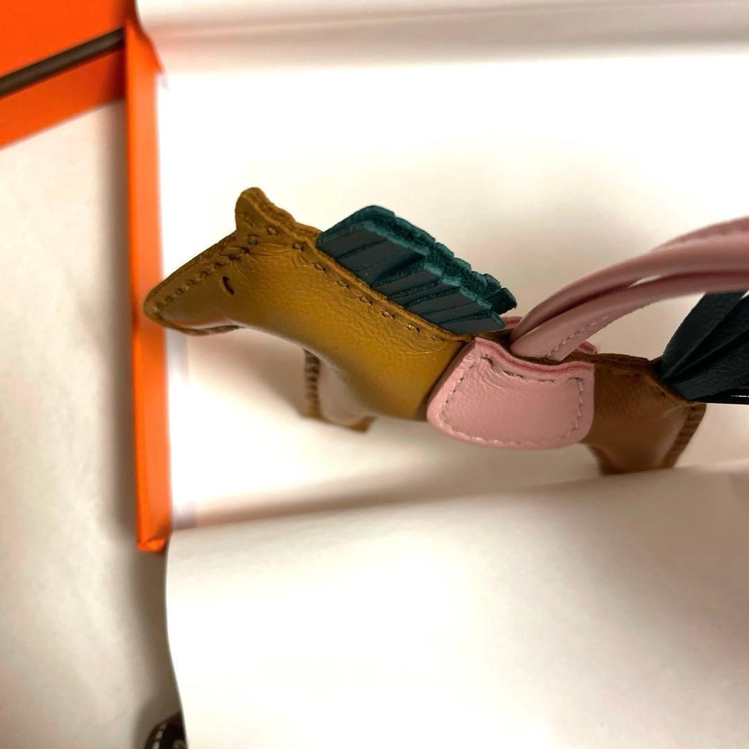 新品未使用美品　HERMES エルメス　ロデオPM　チャーム　レア　ローズサクラ