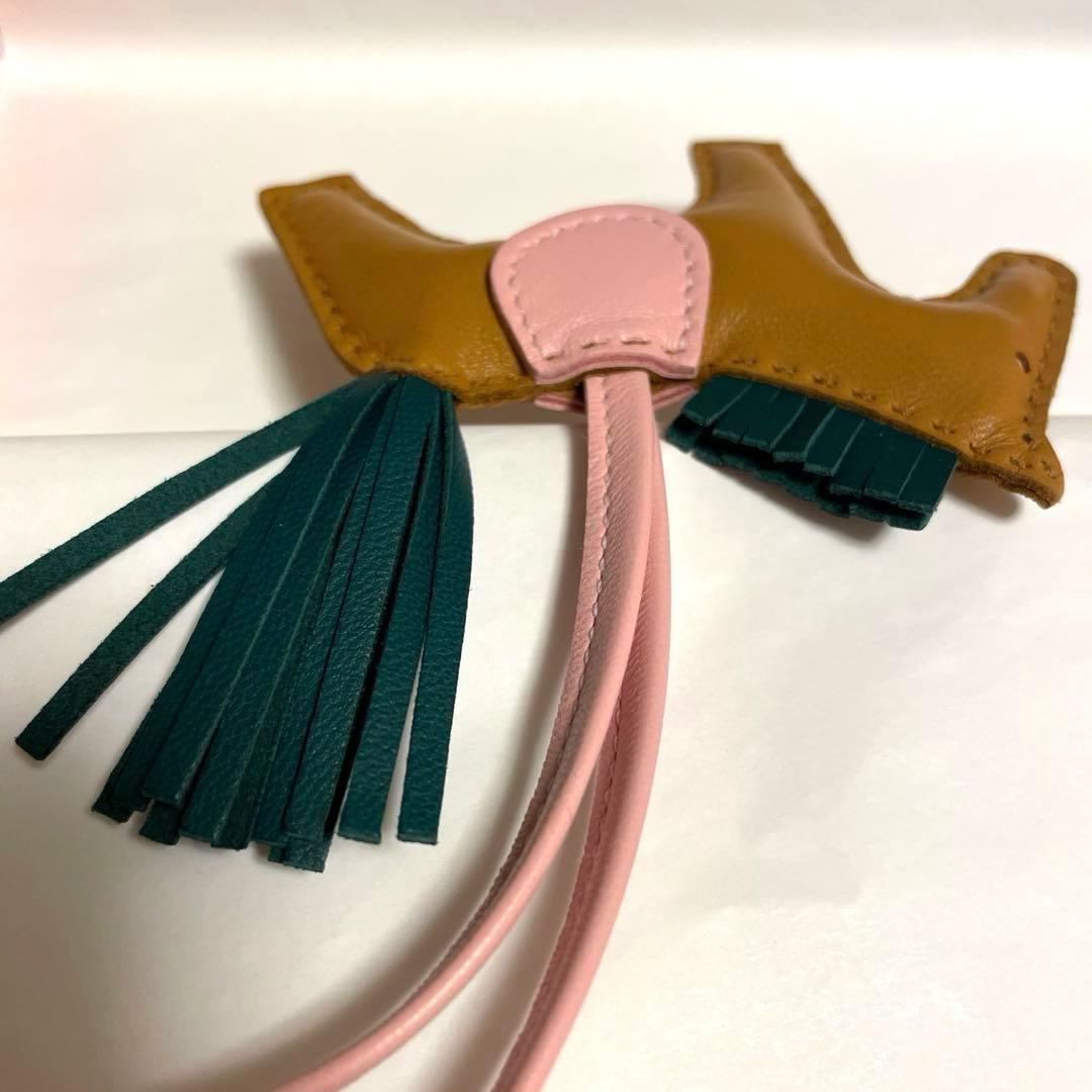 新品未使用美品　HERMES エルメス　ロデオPM　チャーム　レア　ローズサクラ