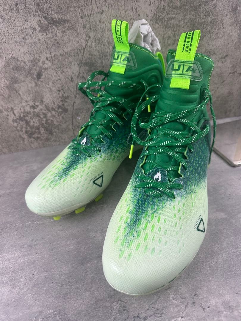 【未使用】UA Spotlight Green アンダーアーマー スパイク 30