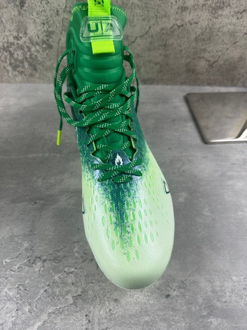 【未使用】UA Spotlight Green アンダーアーマー スパイク 30