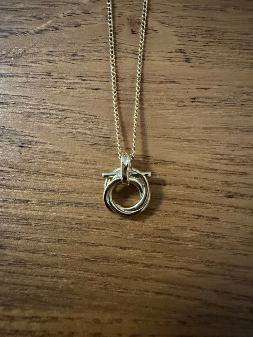 【kina】フェラガモ　ガンチーニ　ネックレス