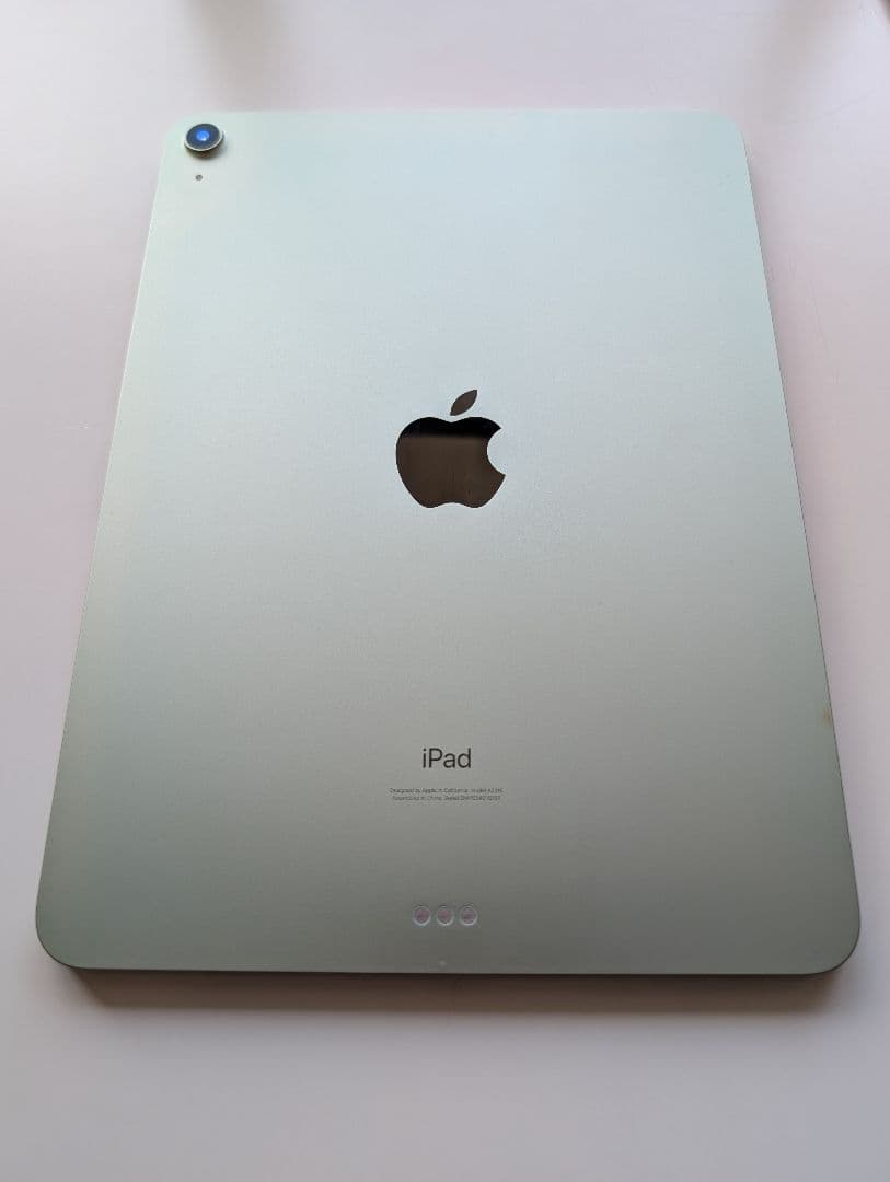 iPad Air 4世代本体 64GB キーボード + カバー