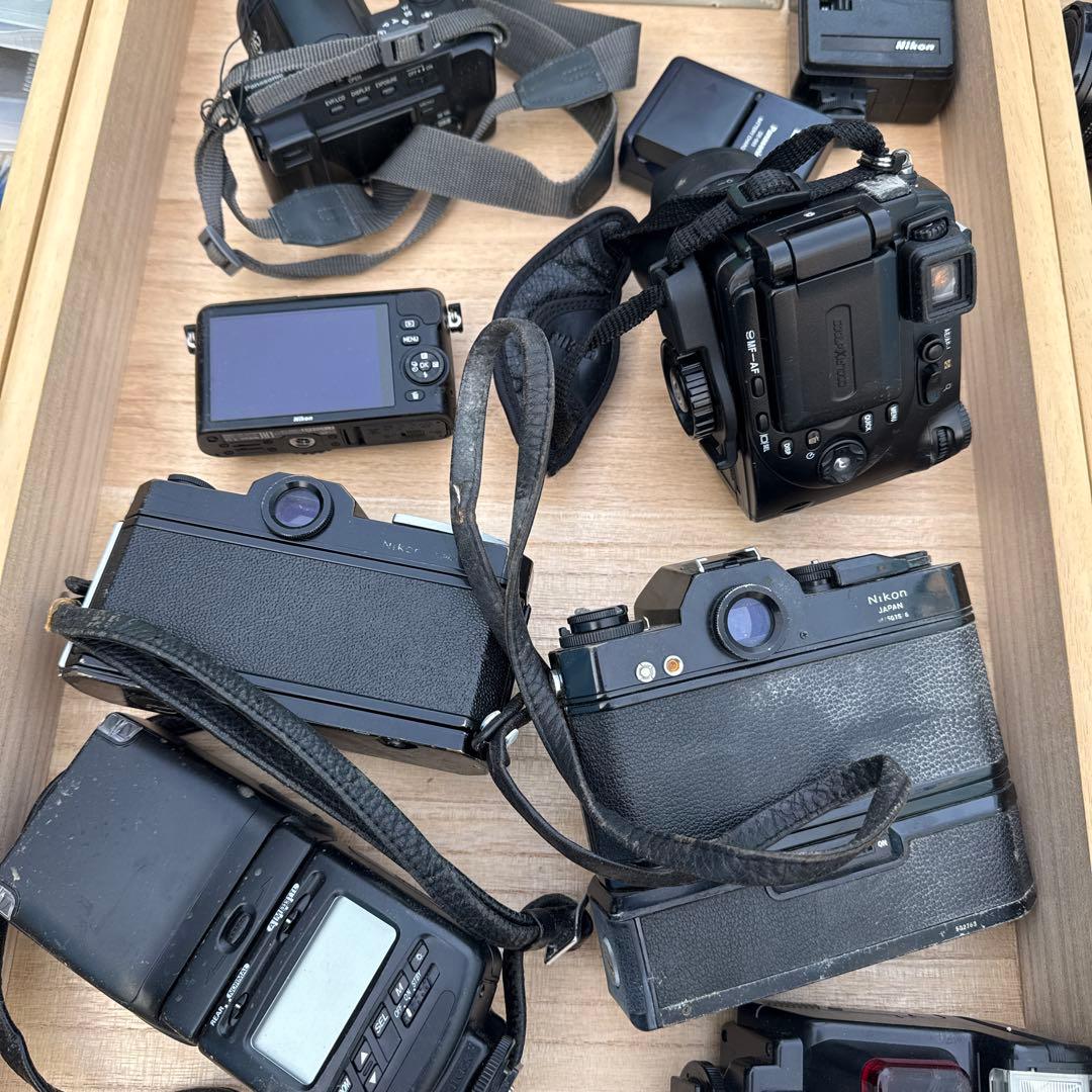 ニコン　カメラとレンズなど　動作確認不可ジャンクとして　カメラまとめ売り