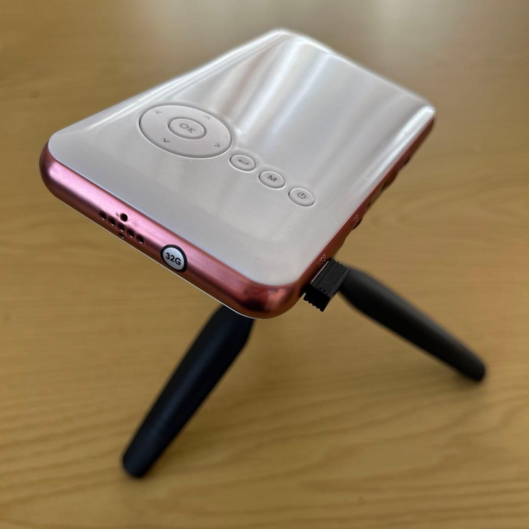 スマホ型プロジェクター　KABENI