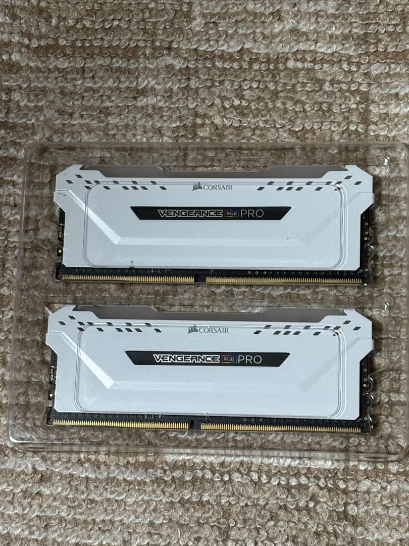 メモリー CORSAIR VENGEANCE LPX 16GB DDR4 3200MHz