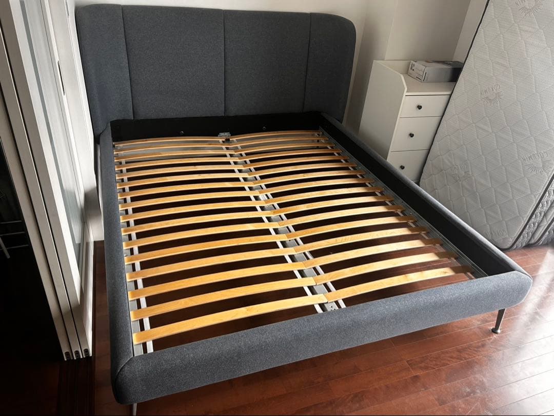 IKEA クイーンサイズ　ファブリック×すのこベッドフレーム　TUFJORD