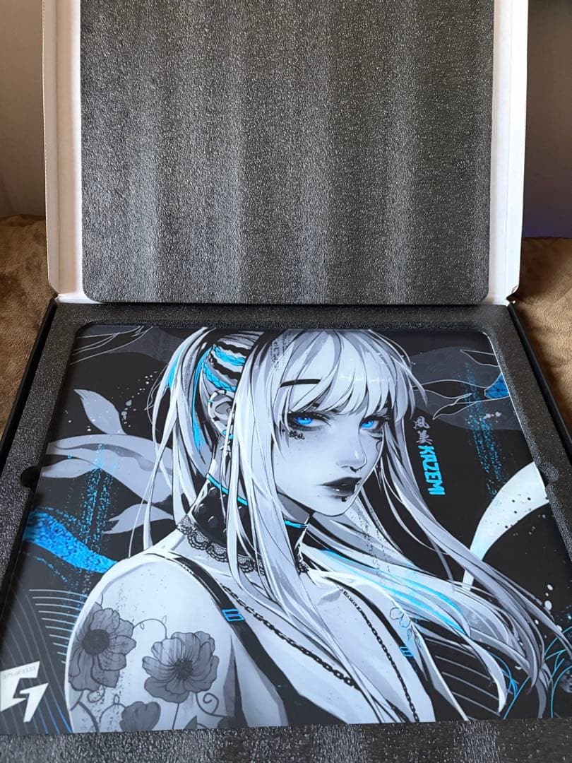 kazemi GLSSWRKS ガラスマウスパッド