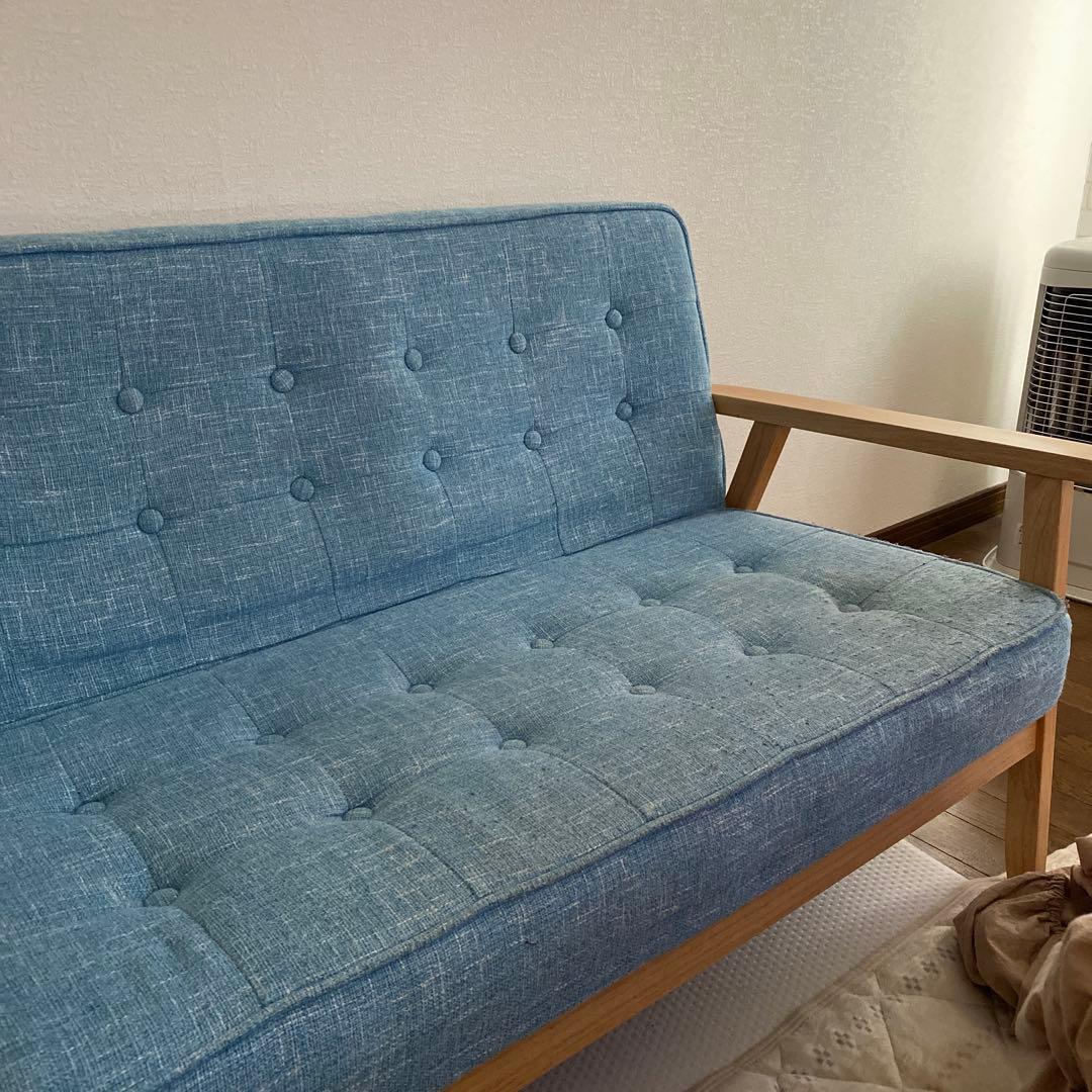 最終価格！水色のボタン付きクッションソファ