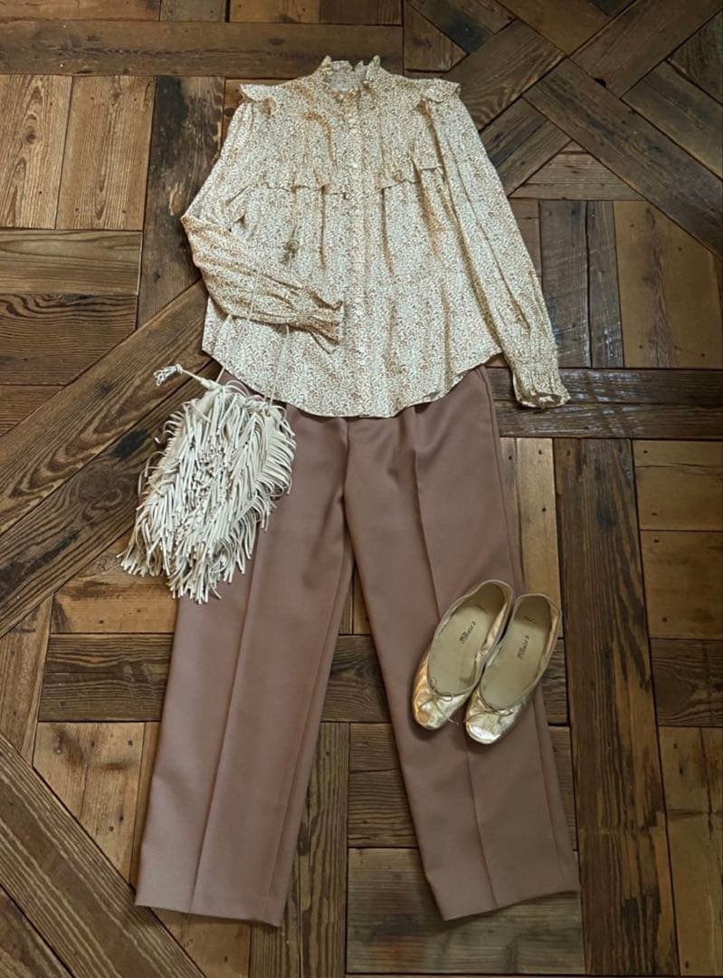 ✨もえ✨ CLOTH&CROSS ツイルセンタープレスパンツ