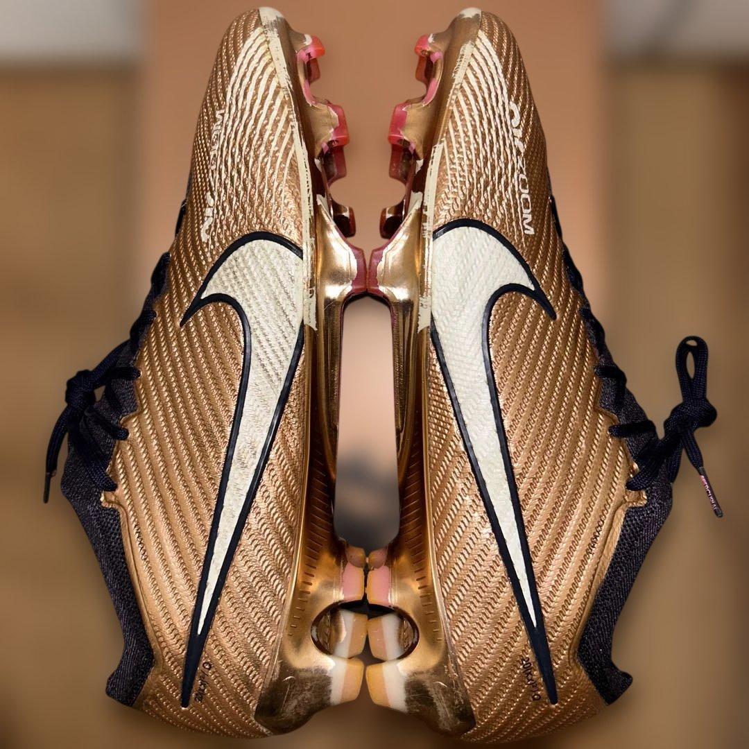 【超軽量】ナイキNIKE マーキュリアル ズームヴェイパー15 エリートFG