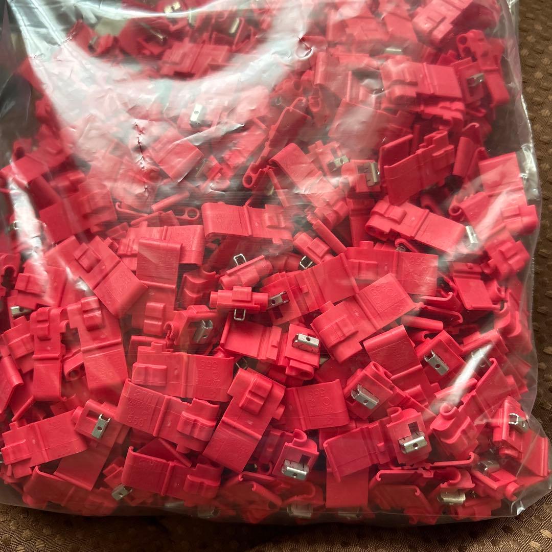 3M エレクトロタップ 700個です。