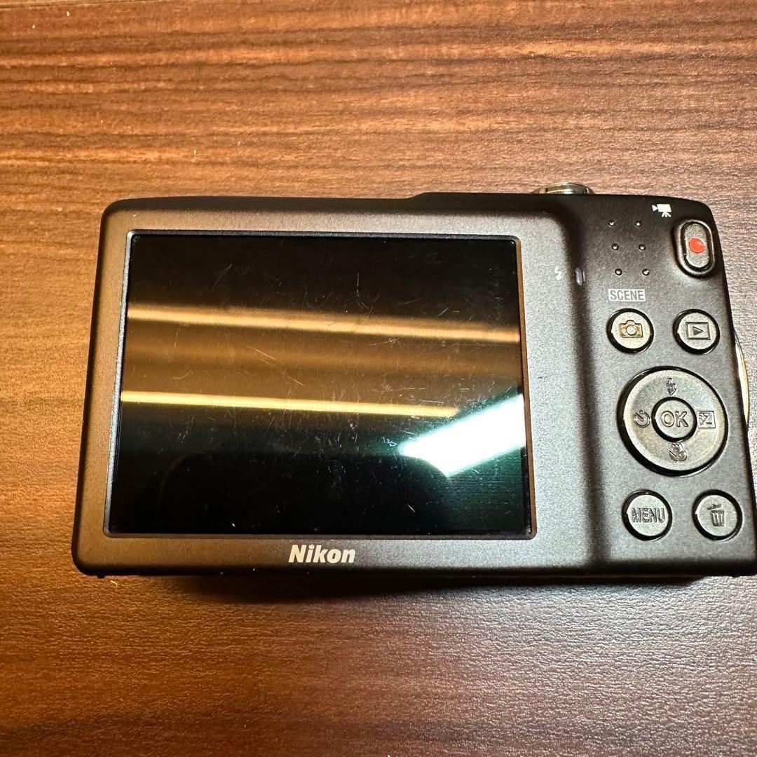 Nikon COOLPIX S3300 デジカメ ほぼ新品 4665