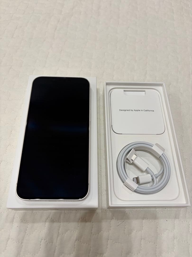 【美品】iPhone13 128GB SIMフリー スターライト