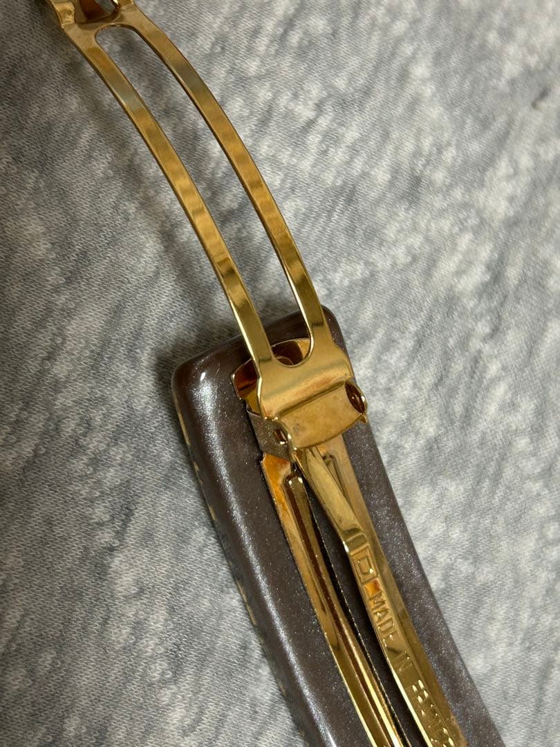 LOUIS VUITTON バレッタ