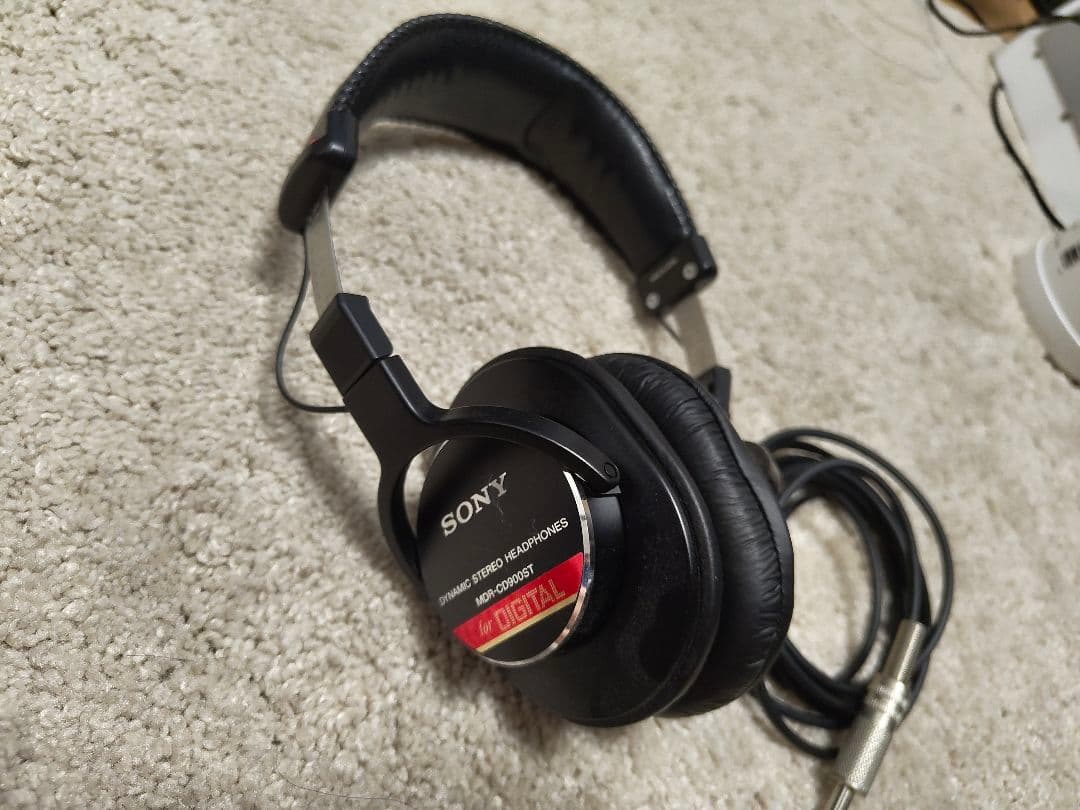ヘッドホン SONY MDR-C900ST
