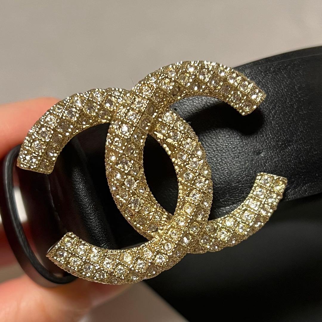 CHANEL ゴールドバックルブラックベルト