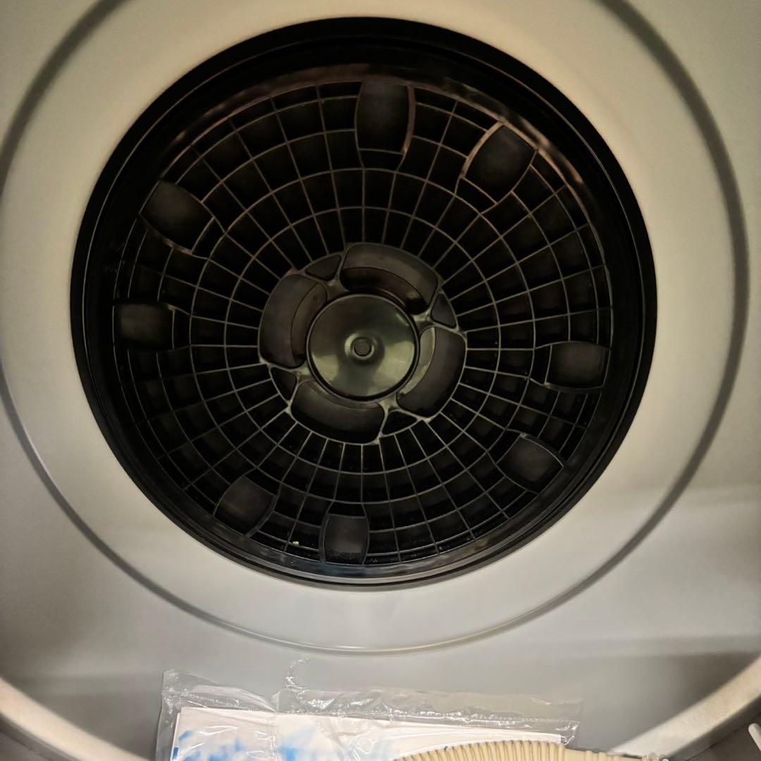 557 日立　電気式衣類乾燥機　容量4kg 小型　一人暮らし用　保証込み