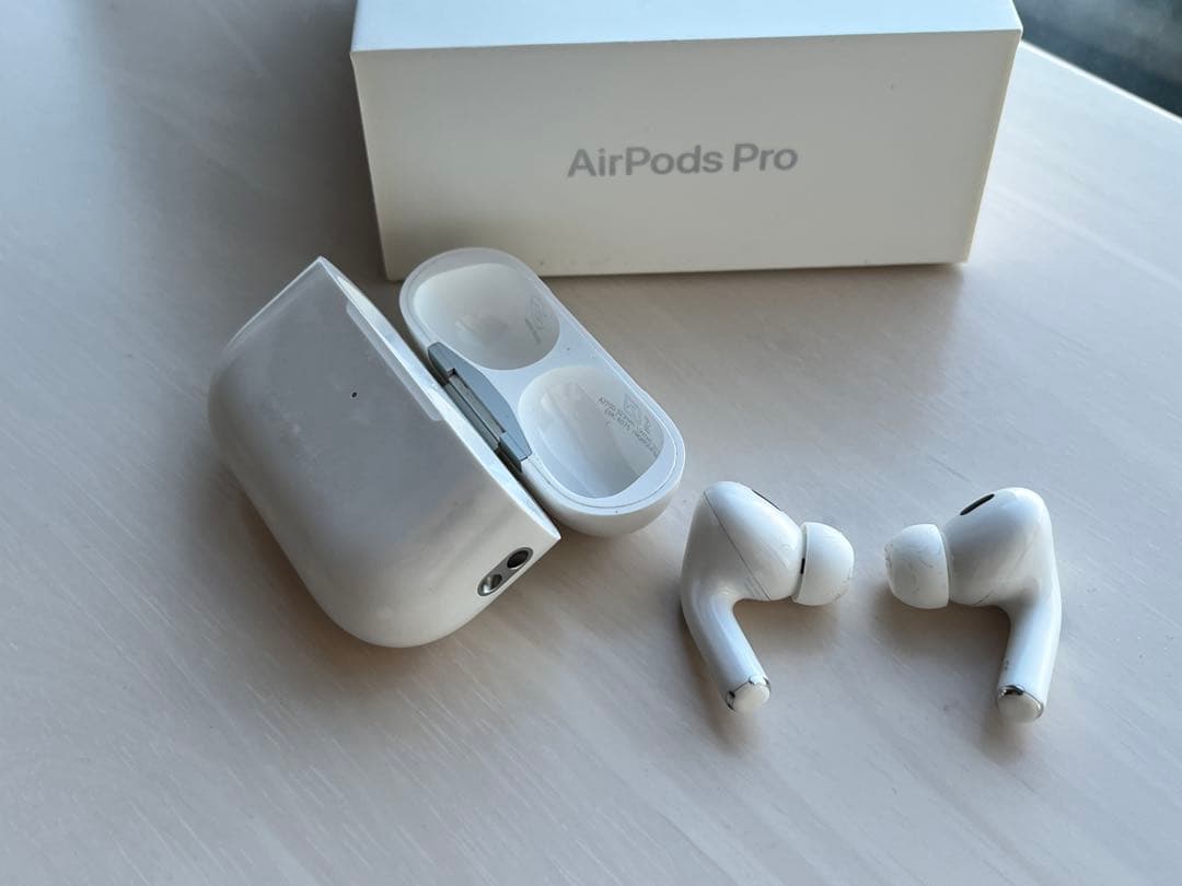 Apple AirPods Pro2 充電ケース付き