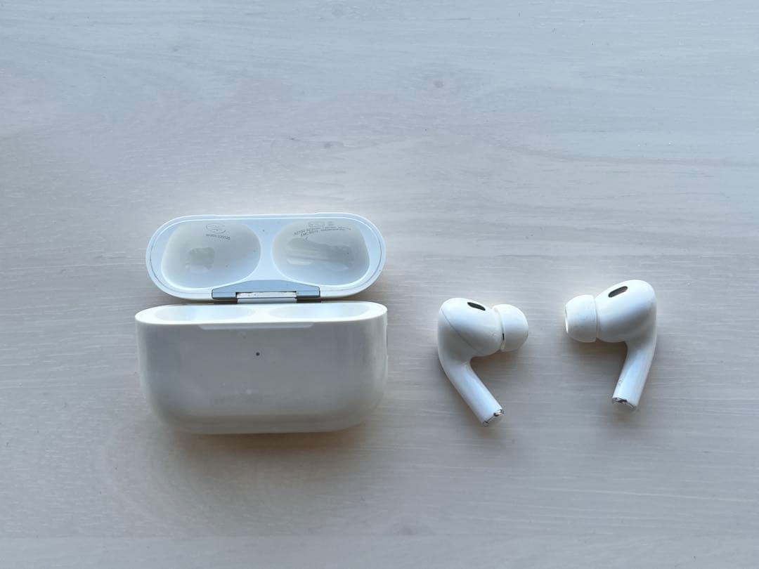 Apple AirPods Pro2 充電ケース付き