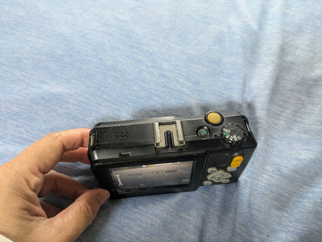 RICOH G800 コンパクトデジタルカメラ　バッテリー×2 充電器×1