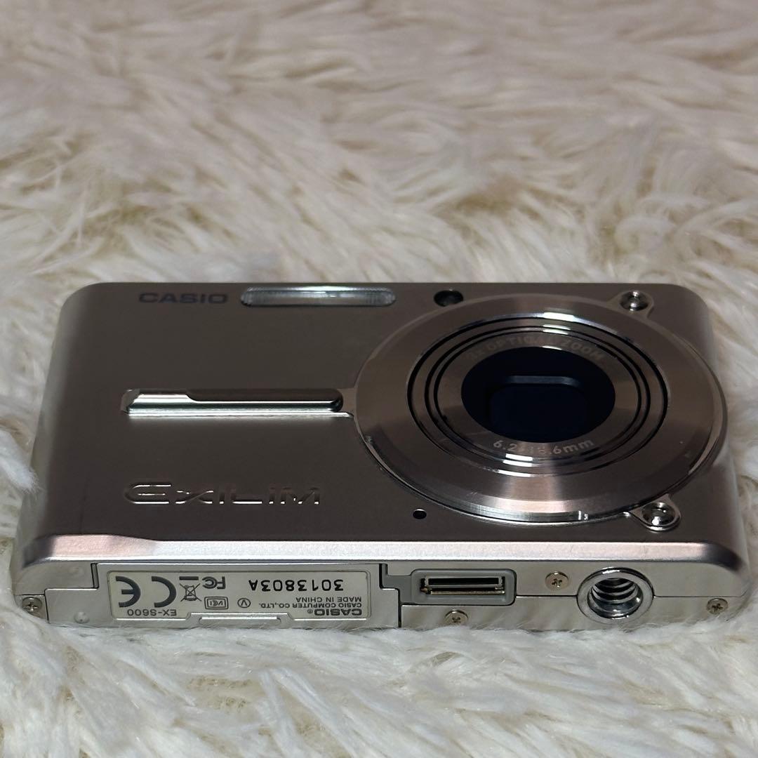 CASIO EXILM EX-S600 シルバー コンデジ デジタルカメラ