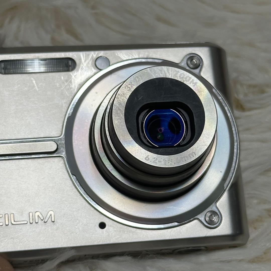 CASIO EXILM EX-S600 シルバー コンデジ デジタルカメラ