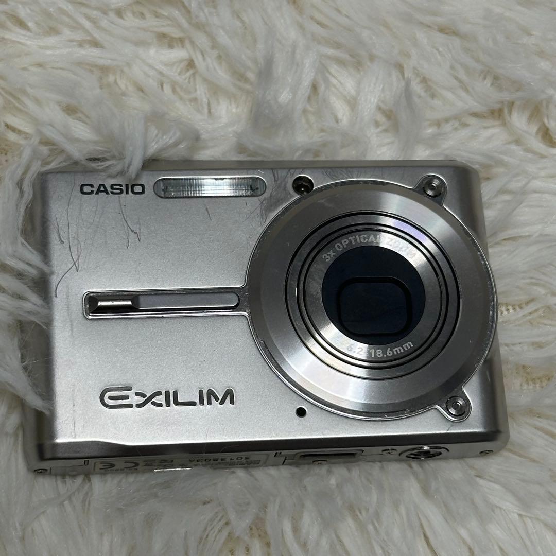 CASIO EXILM EX-S600 シルバー コンデジ デジタルカメラ