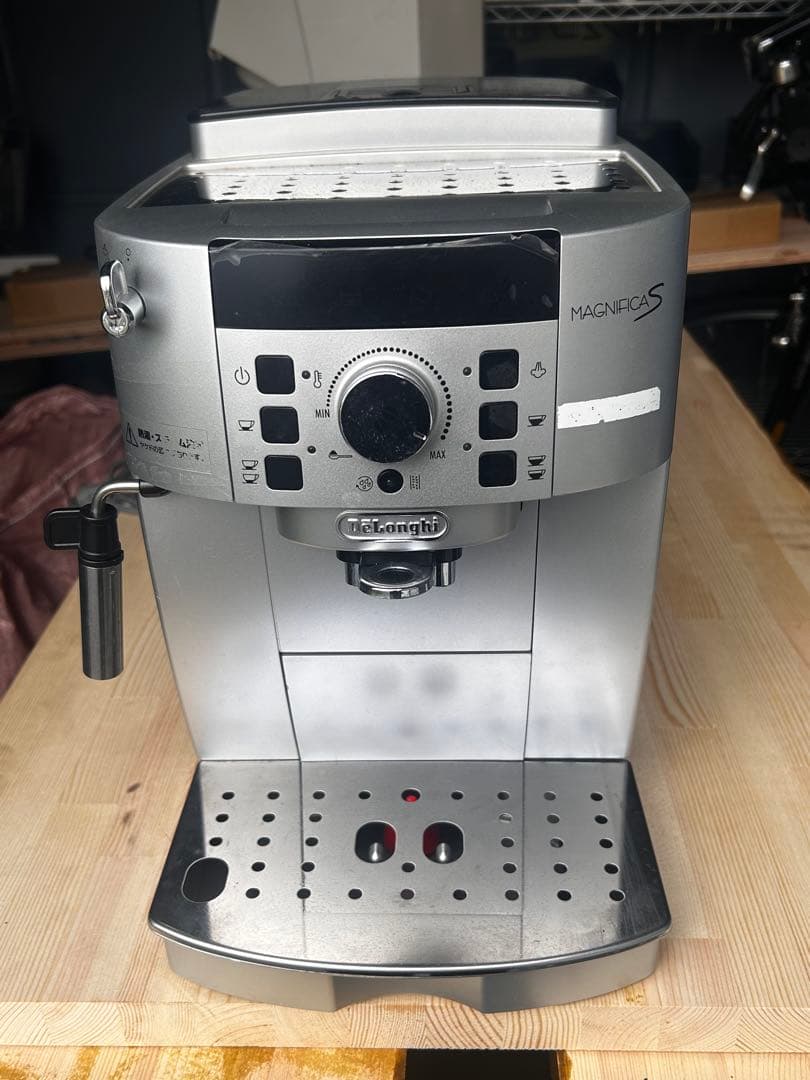 De'Longhi Magnifica SエスプレッソECAM22110SBHN