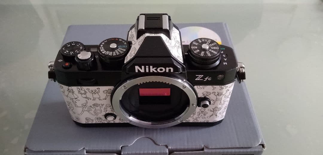 【新品同様】ニコンZ fc with Teppei Kasahara(BK)