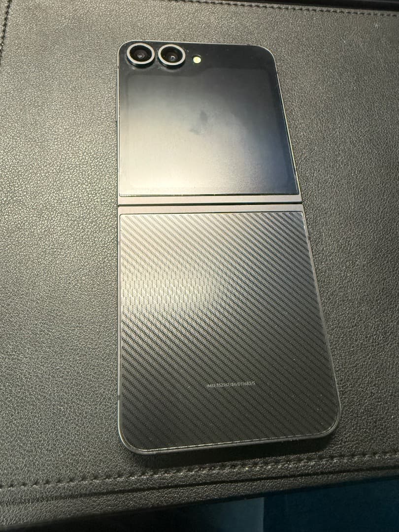 【新品同様】Galaxy Z Flip6 256GB SIMフリー ブラック