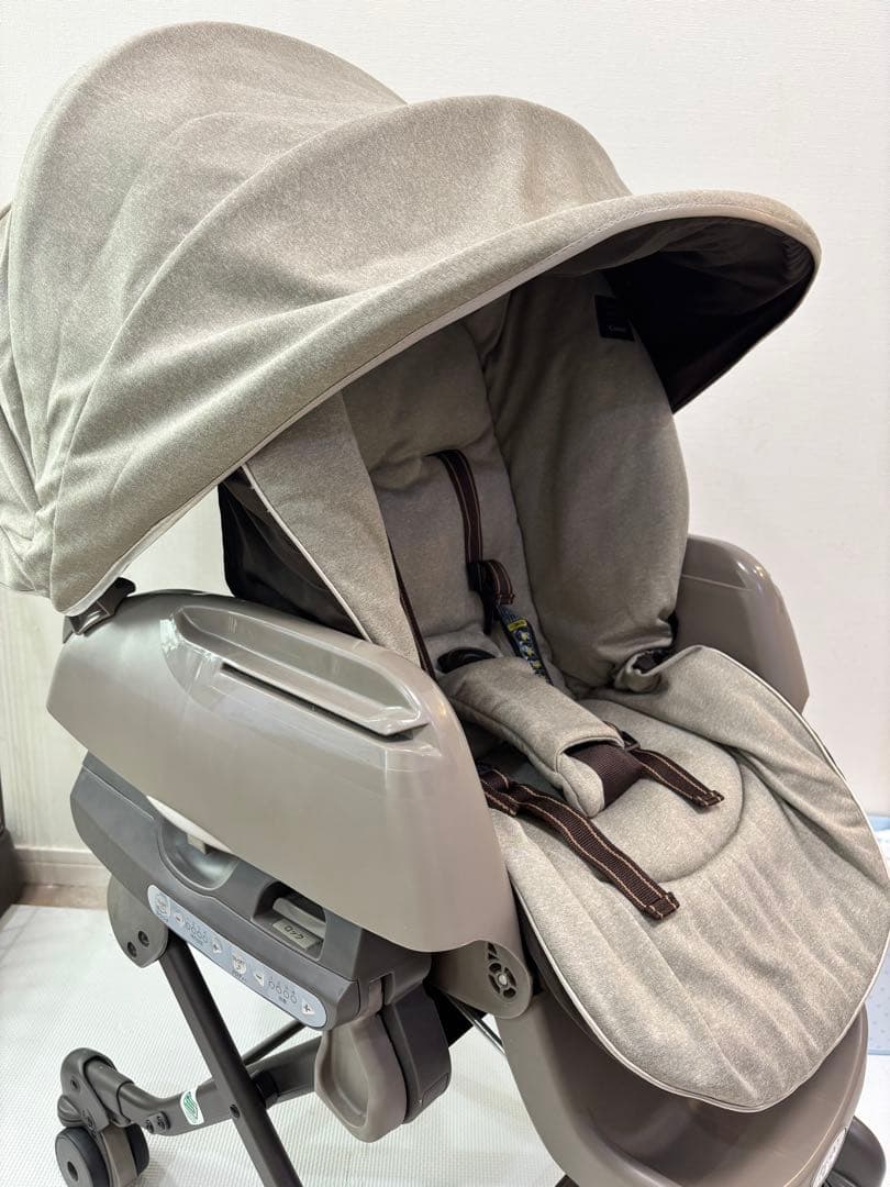 電動調整機能付きベビーチェア グレー
