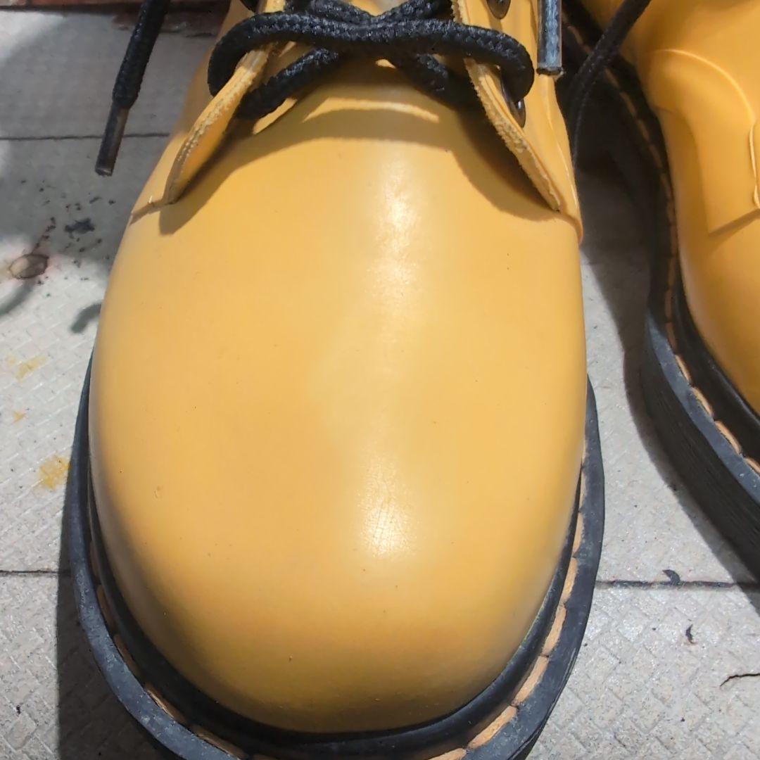 イエロー レースアップブーツ