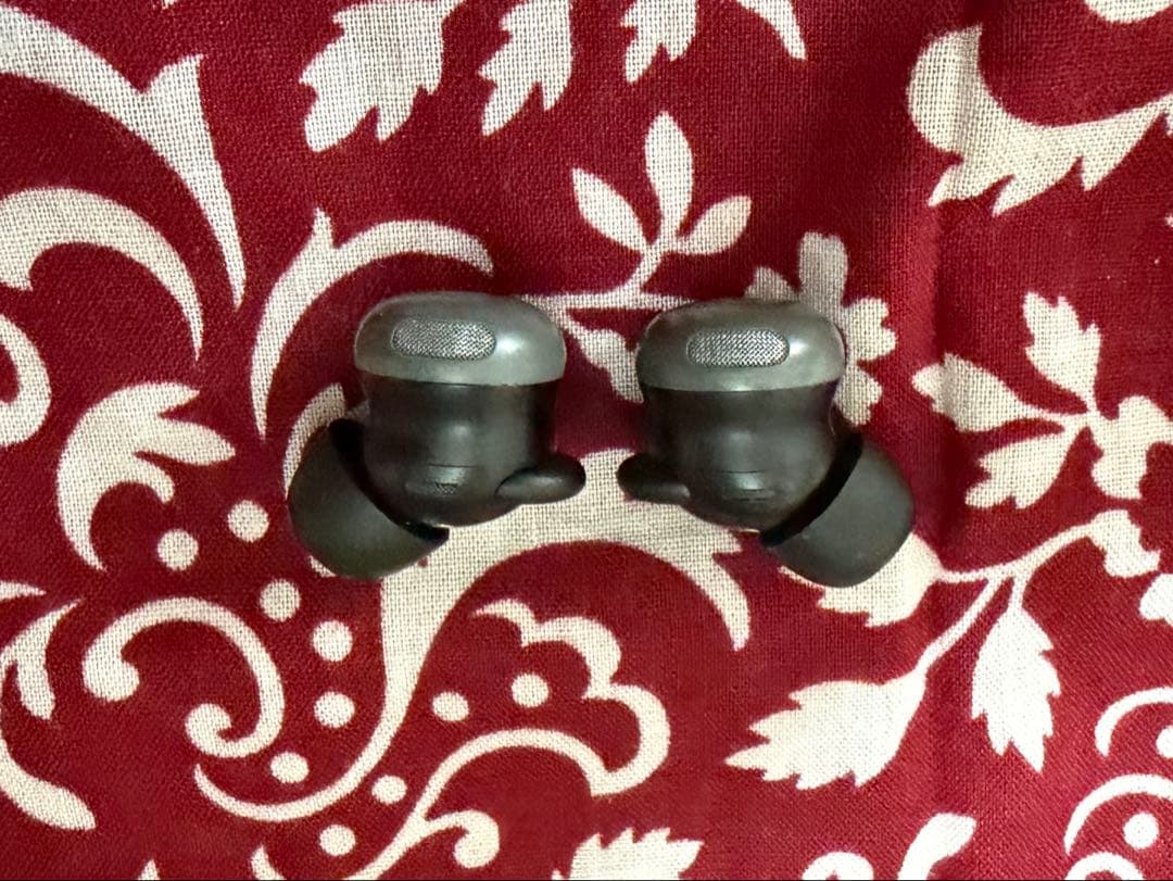 Pixel Buds Pro 2 イヤホン & Bellroy レザーケース