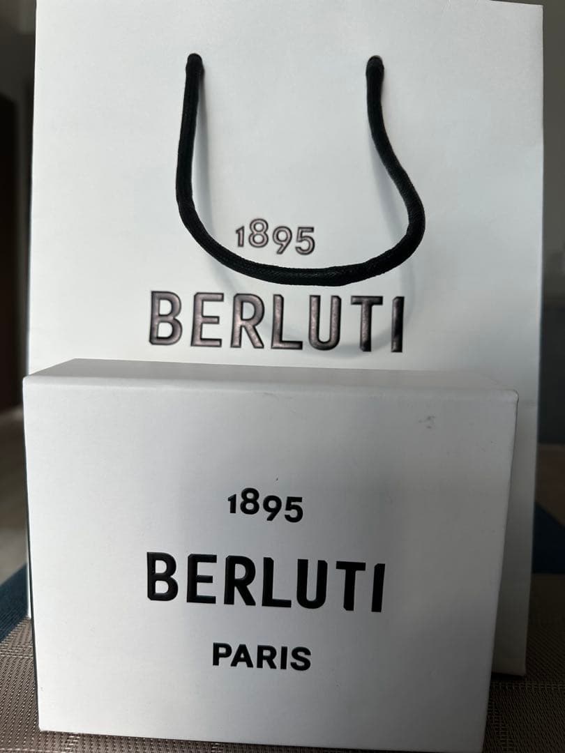BERLUTI ベルルッティ　新品未使用　黒 レザー 　カードケース