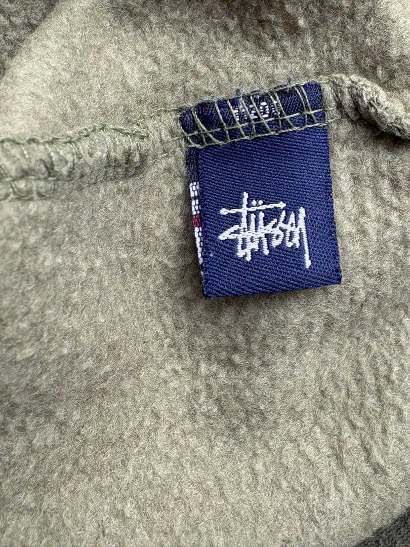 STUSSY オリーブ スウェット