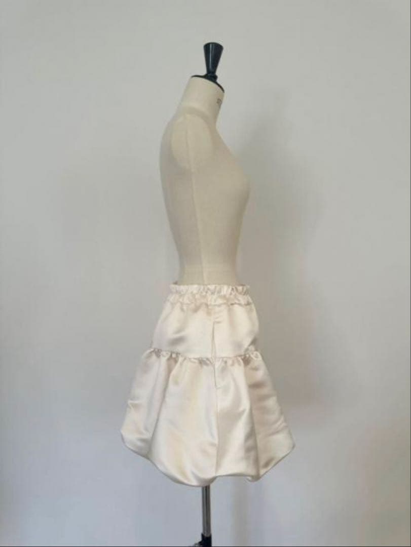 未使用新品POSY duck balloon short pants