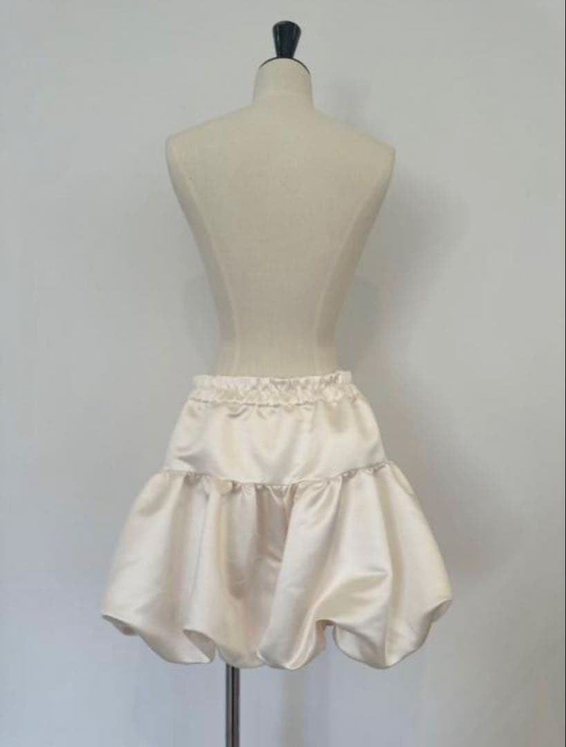 未使用新品POSY duck balloon short pants