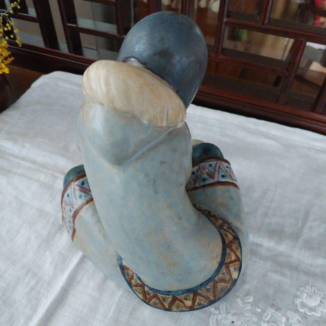 リヤドロ　(グレス）冷たい足のエスキモ―の少女