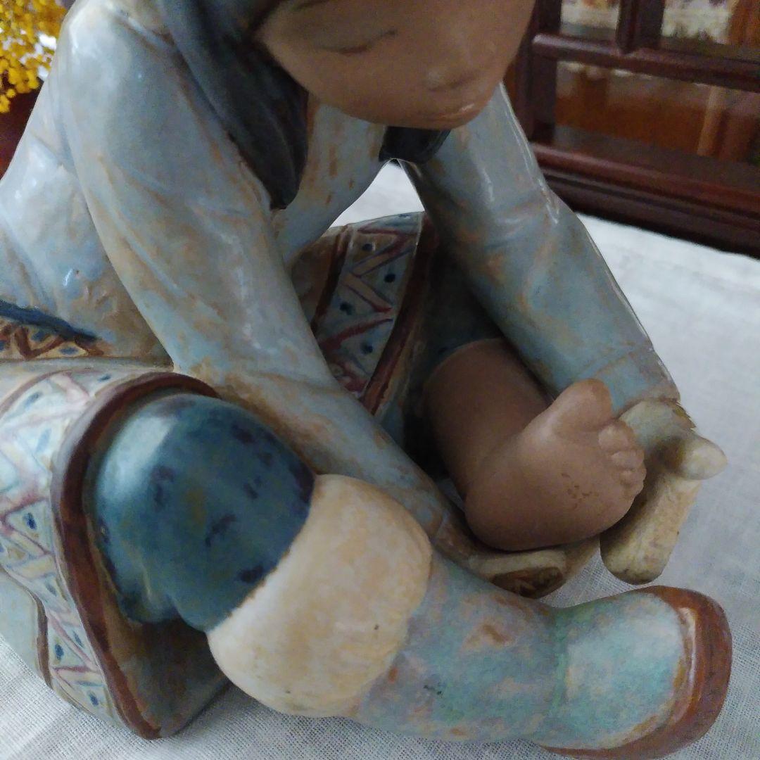 リヤドロ　(グレス）冷たい足のエスキモ―の少女