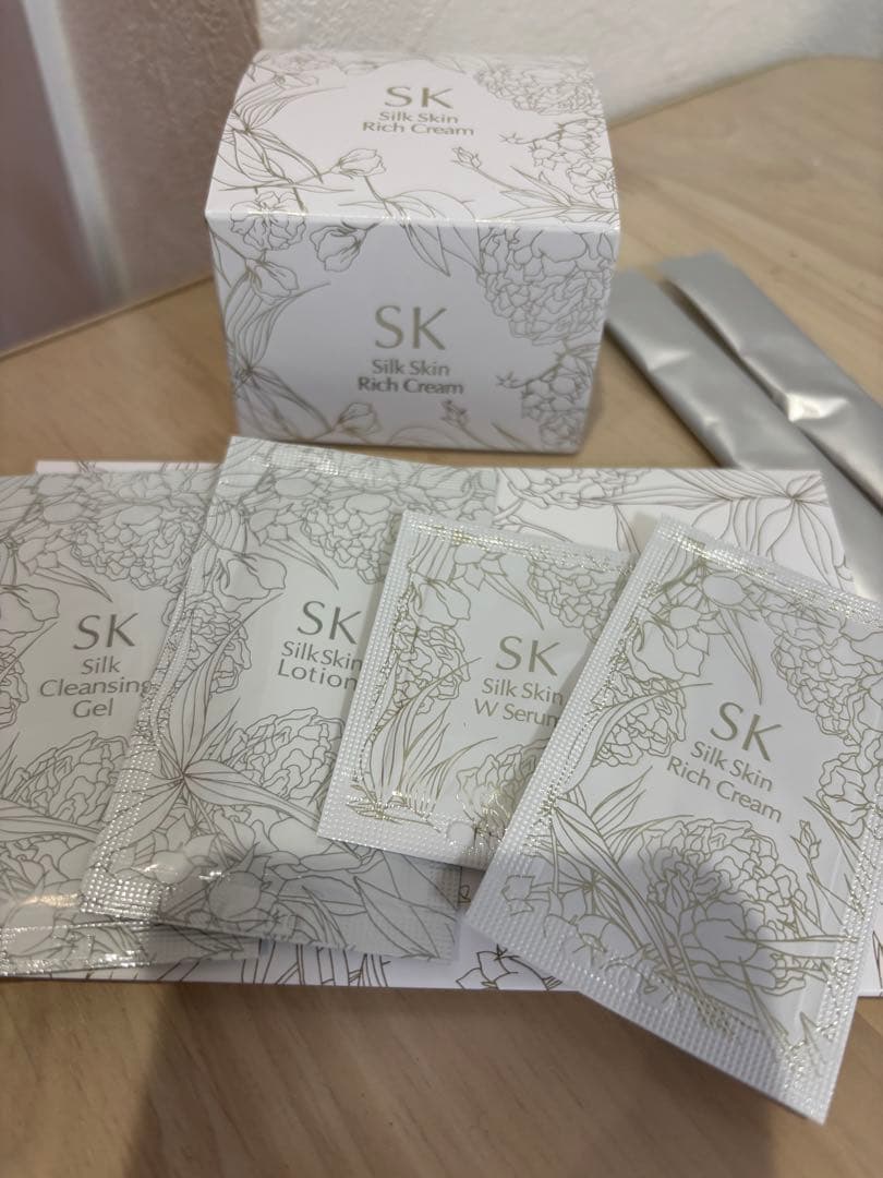 豪華おまけ付き♡‼︎シルクスキンリッチクリーム