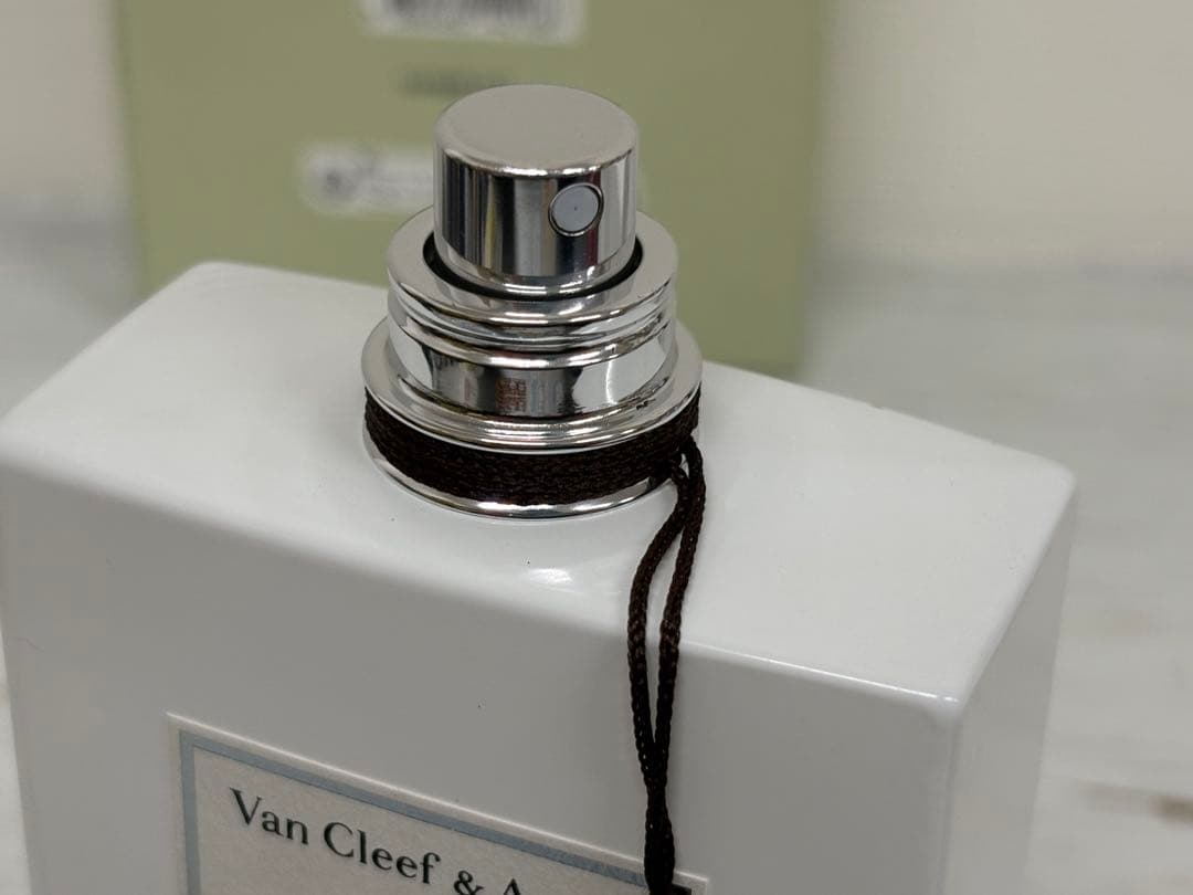 Van Cleef & Arpels Santal Blanc 香水　125ml
