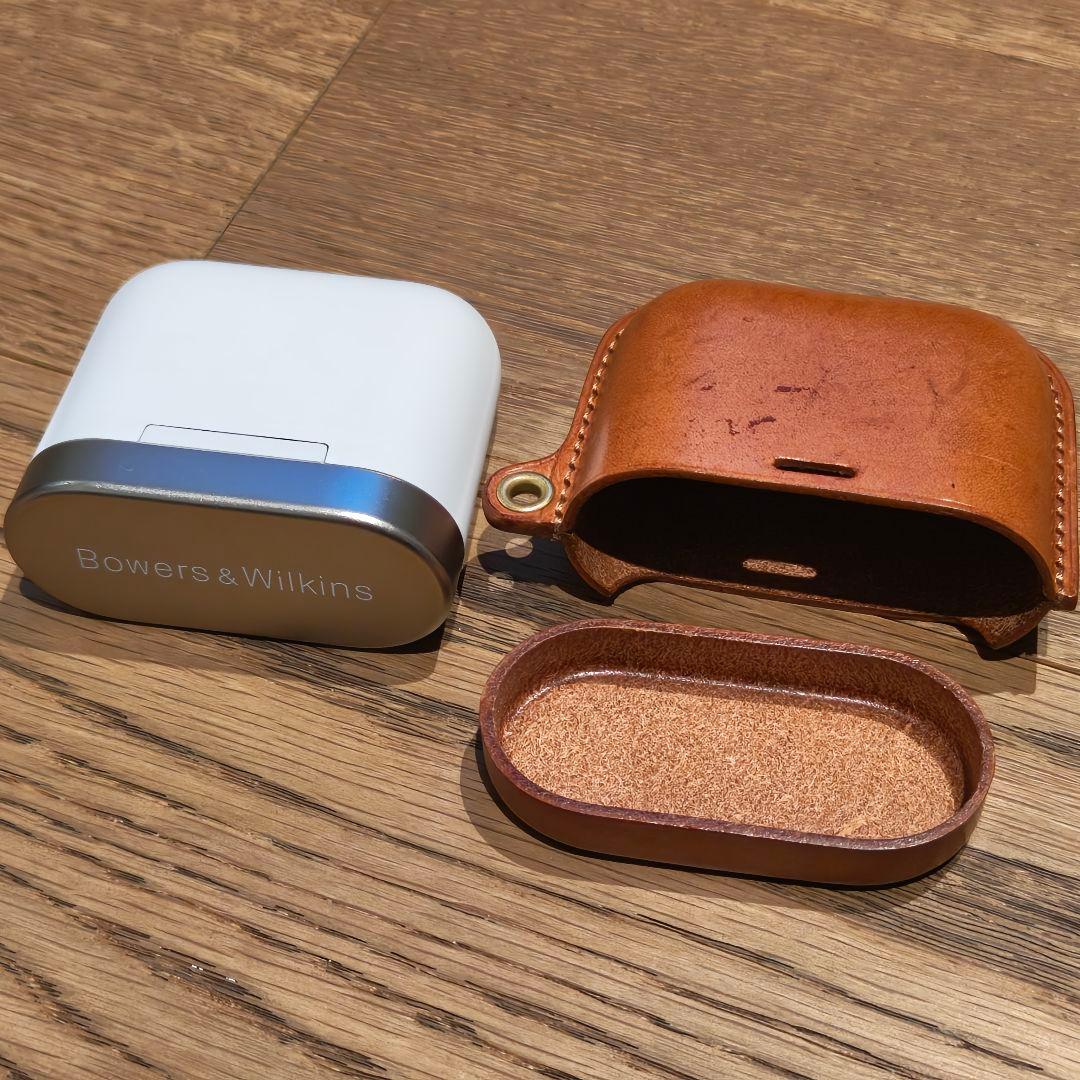 Bowers & Wilkins Pi7 ワイヤレスイヤホン（白色）