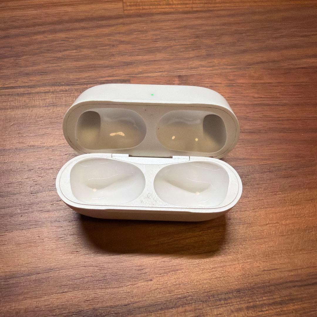 AirPods Pro2 本体 充電ケース 付属品(左イヤーチップのみ破損)