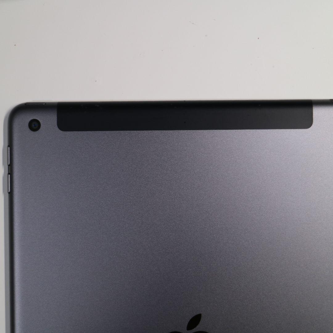 【やや傷】iPad (第8世代) 32GB WiFi+Cellular