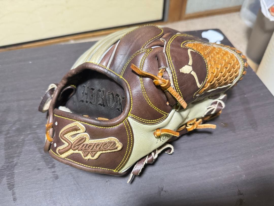 硬式用グローブ