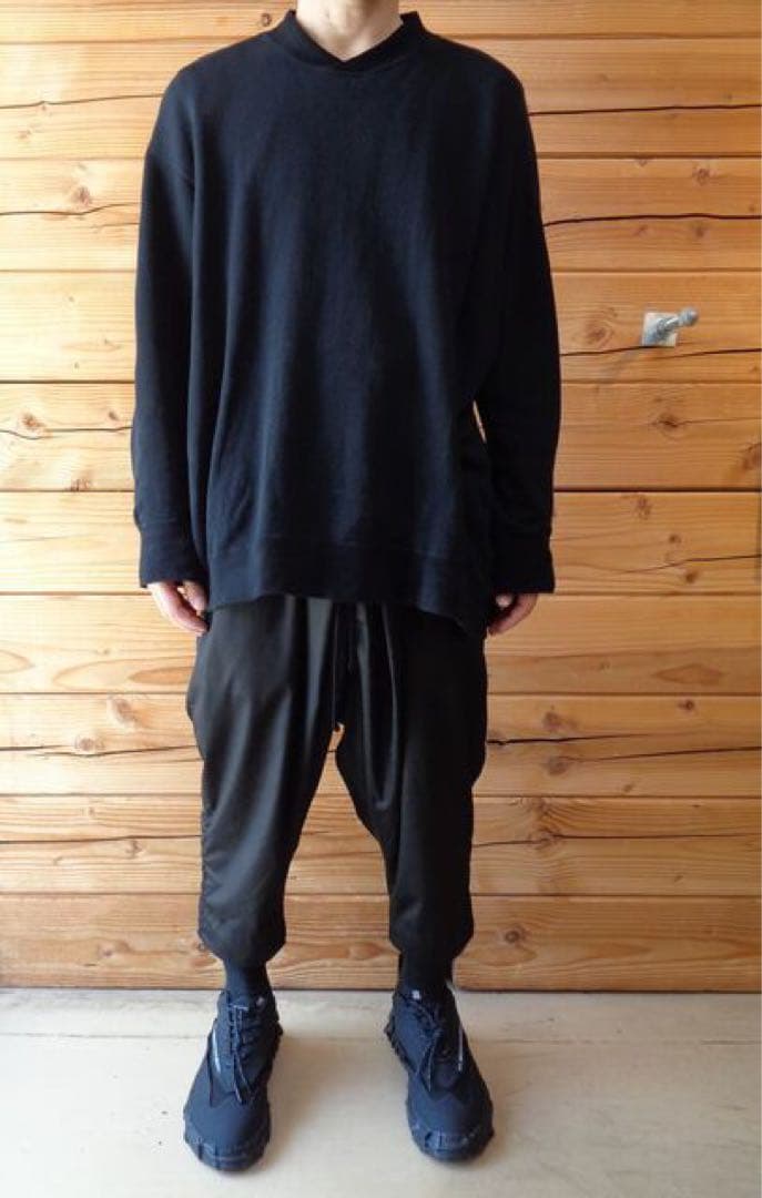 パンツ JULIUS Drop-Crotch Cropped Pants