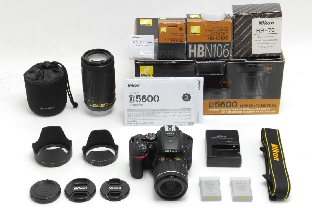 【ほぼ新品 元箱付き】 ニコン NIKON D5600 ダブルレンズキット