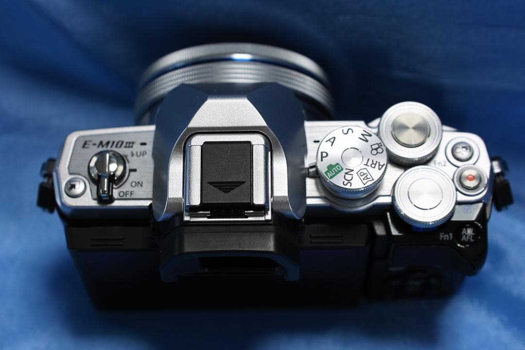 OLYMPUS OM-D E-M10 MarkⅢ　ダブルズーム