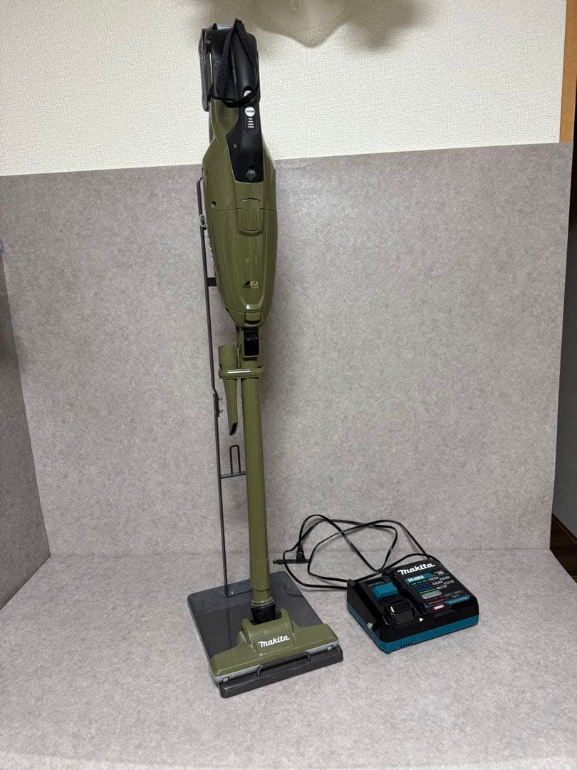 ゆ*き様 スティック型掃除機 マキタ CL002G 充電式 バッテリー 充電器