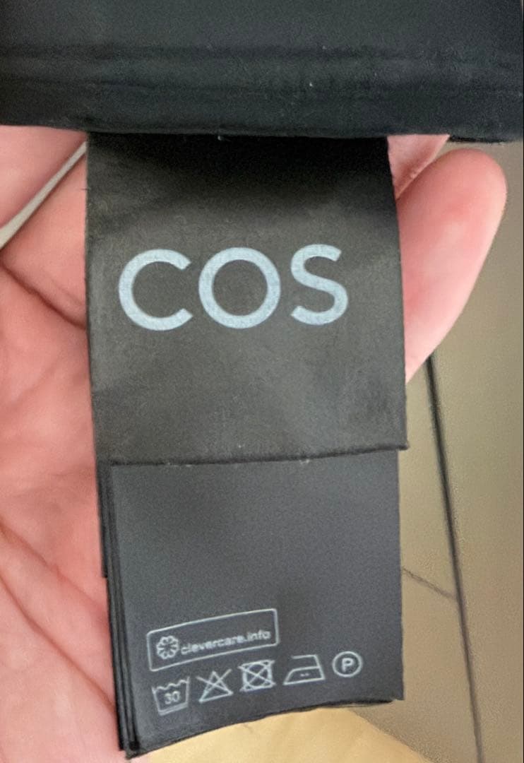 COS ワイドスラックス